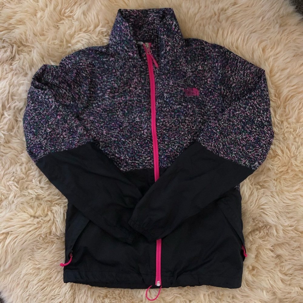 The North Face windbreaker! Like NEW!